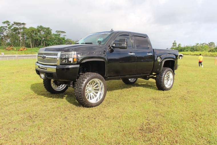 Truck / Lifted 26